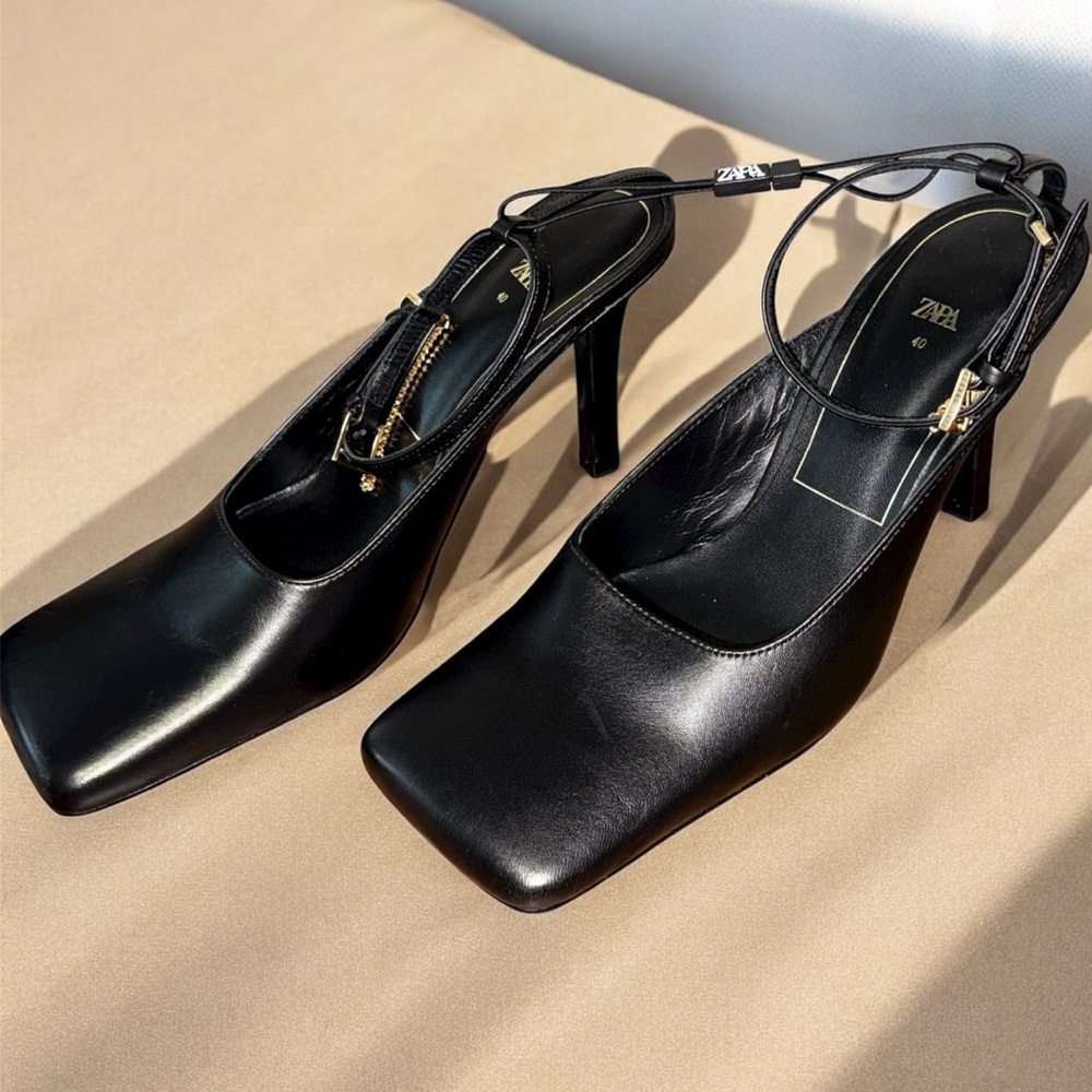 Zara Black Heeled Leather Sandals With Chain Detail size 9